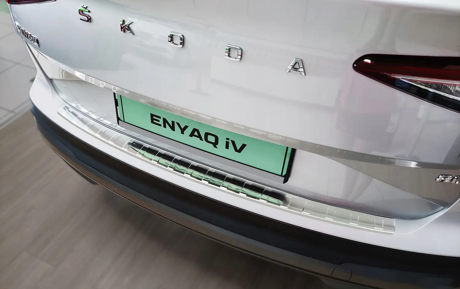 Bakfangerbeskytter Škoda Enyaq iV 2020 -> │ Silver Edition