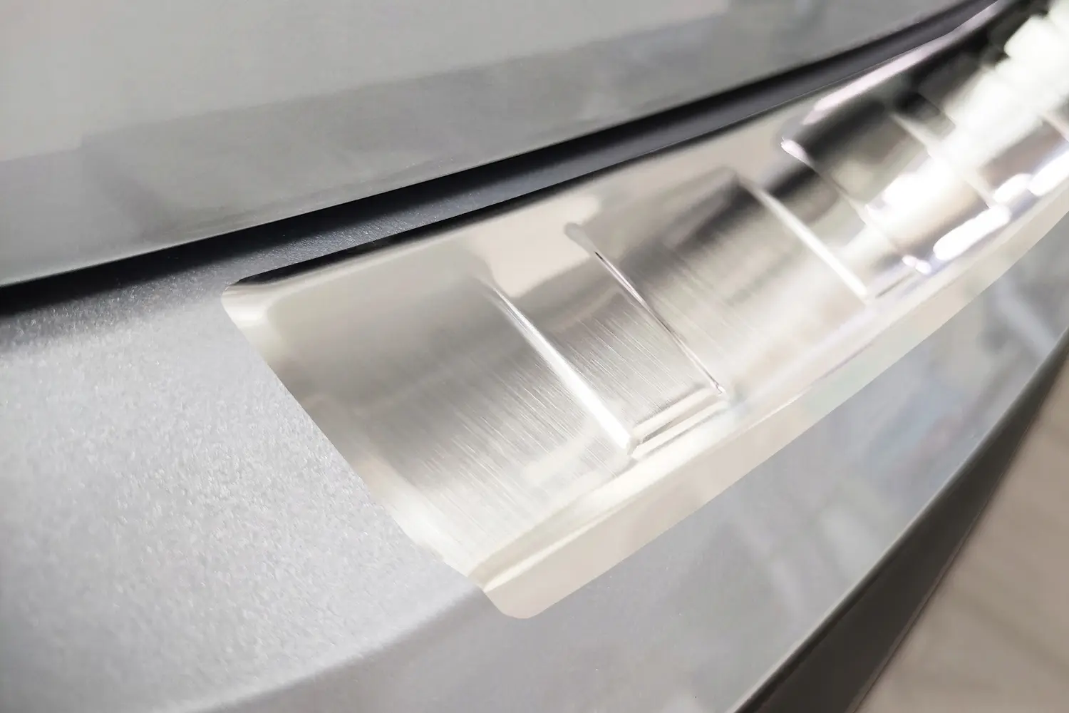 Bakfangerbeskytter Škoda Enyaq iV 2020 -> │ Silver Edition – bilde 4