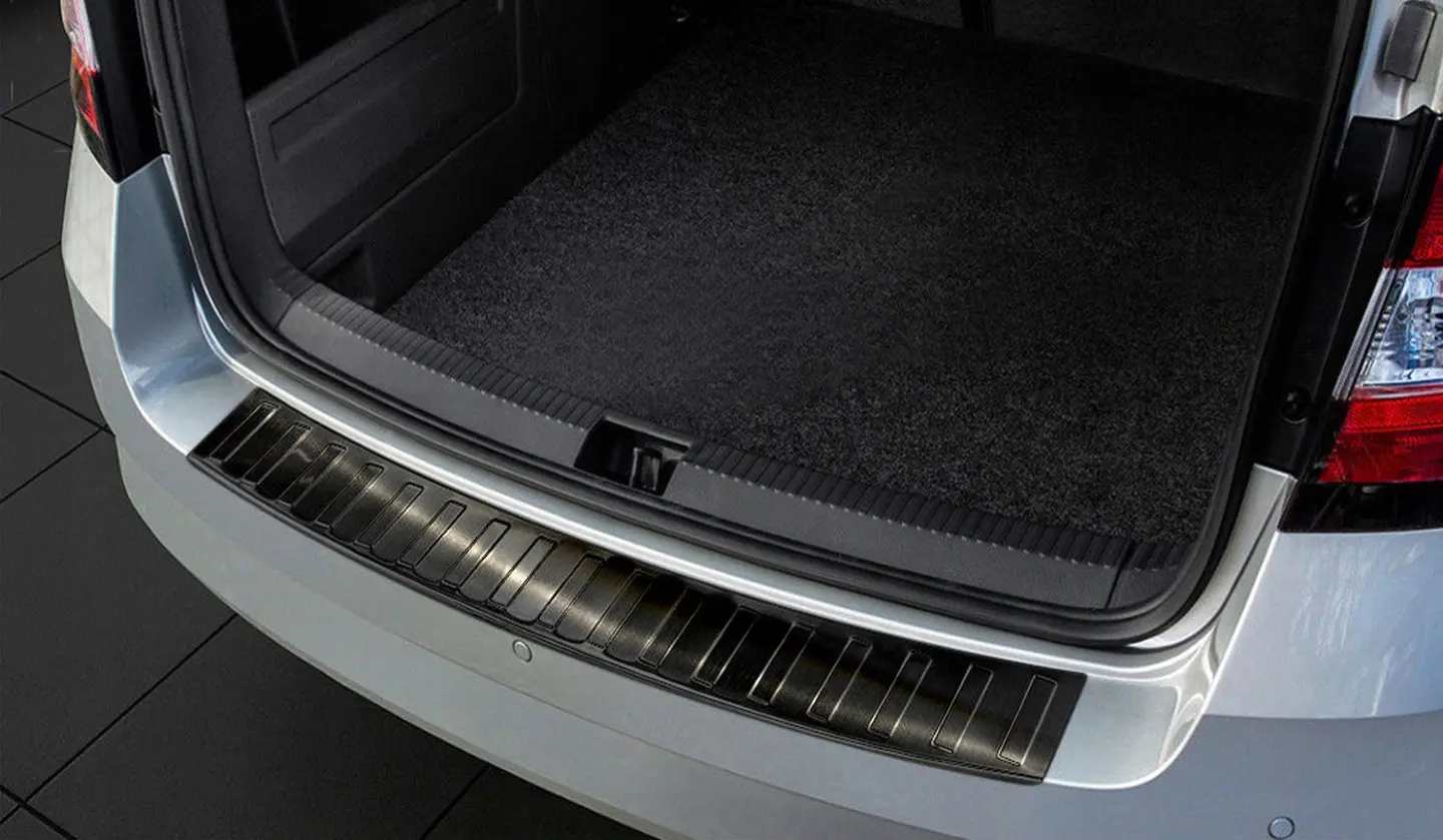 Bakfangerbeskytter Skoda Fabia III Stasjonsvogn pre-facelift 2014-2018 Black Edition
