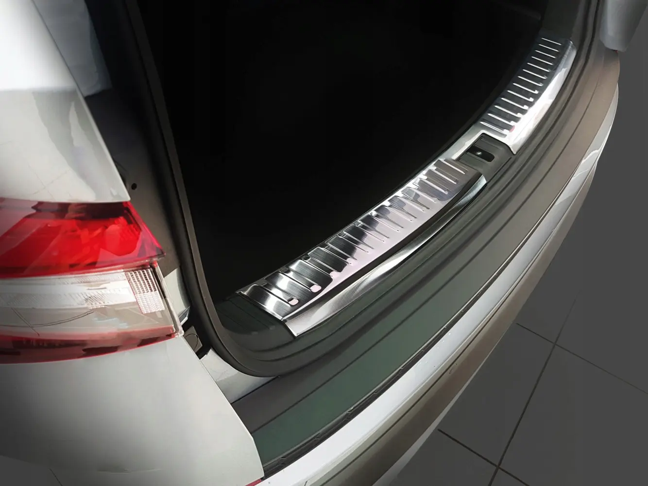 Bakfangerbeskytter Škoda Kodiaq I 2016 - 2024 │ Silver Edition – bilde 2