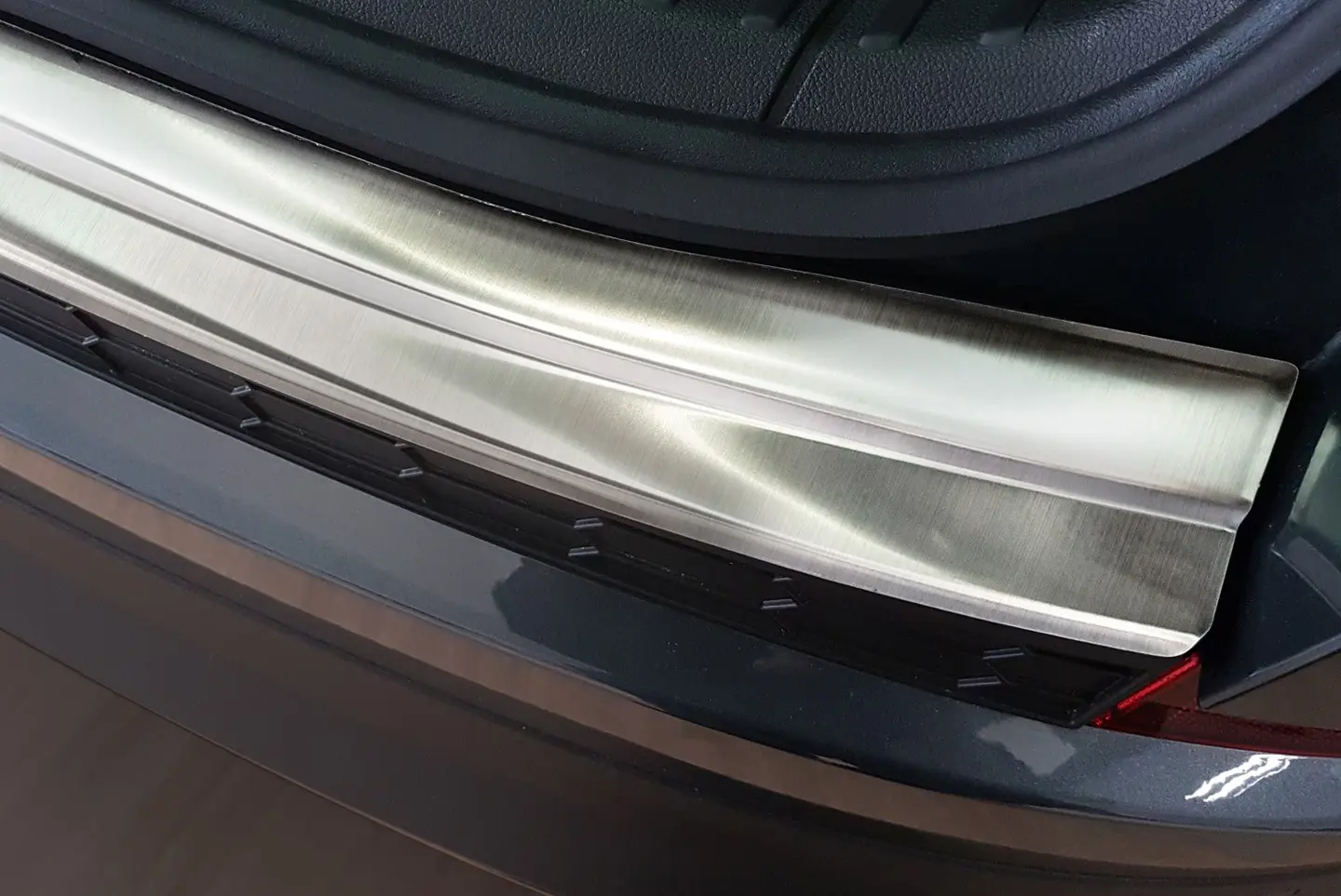 Bakfangerbeskytter Škoda Kodiaq I Facelift 2021 - 2023 │ Silver Edition – bilde 4