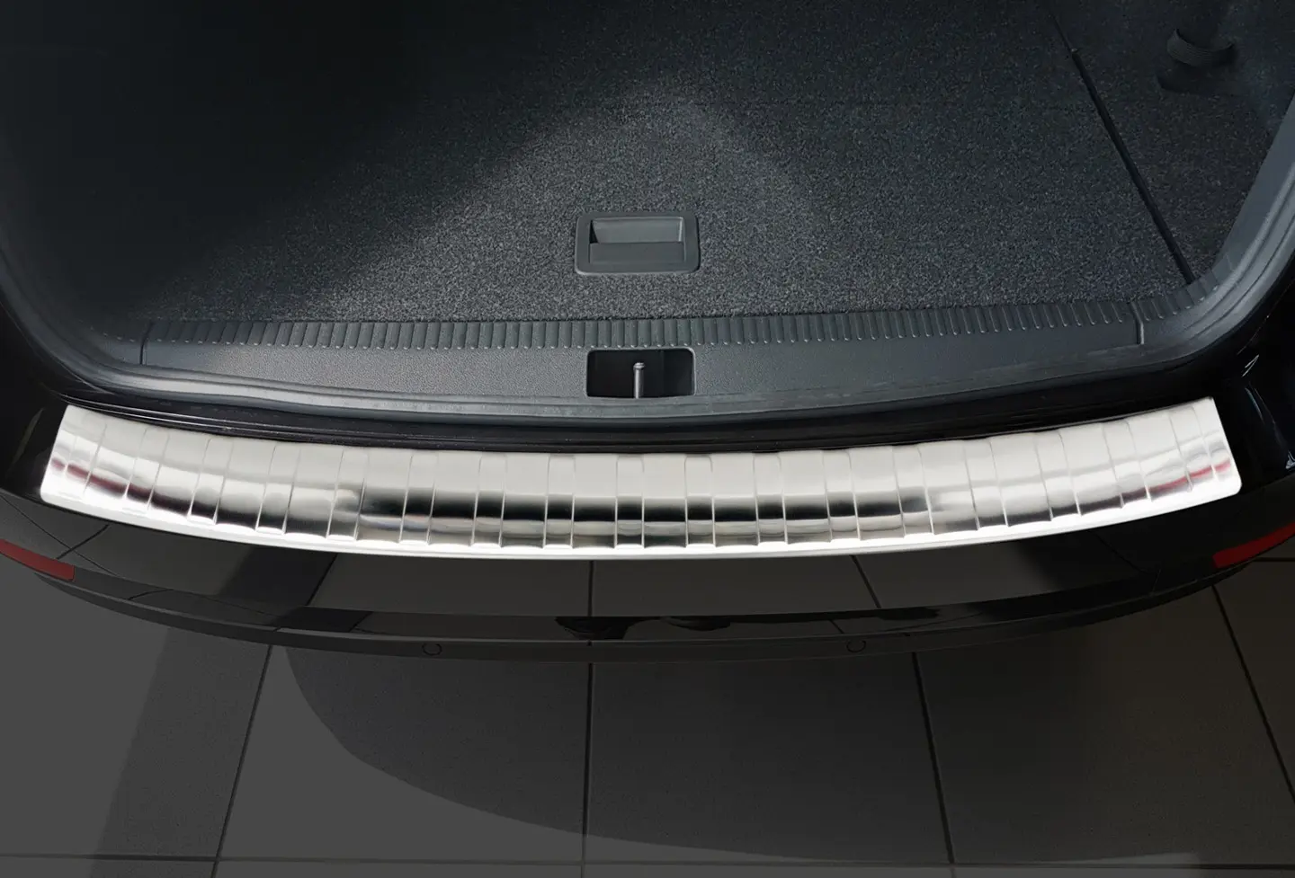 Bakfangerbeskytter Skoda Octavia III 2016 - 2020 │ Silver Edition – bilde 3