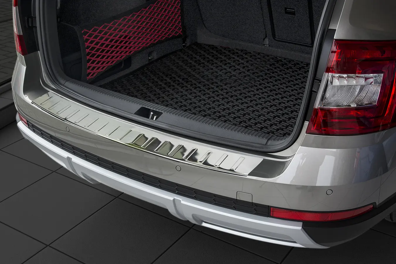 Bakfangerbeskytter Skoda Octavia III Stasjonsvogn 2012 - 2020 │ Silver Edition