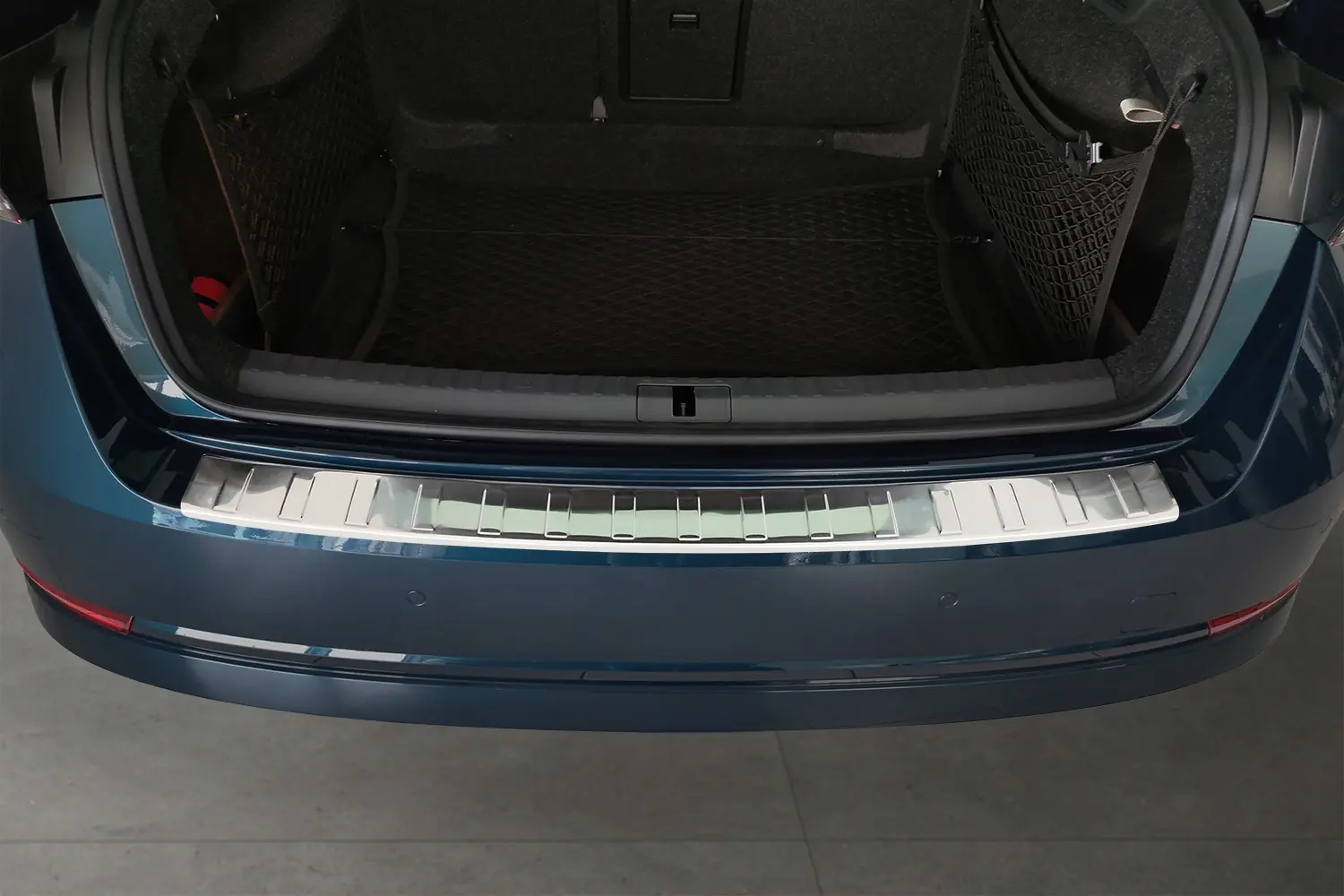Bakfangerbeskytter Skoda Octavia IV Liftback 2019 -> – bilde 2