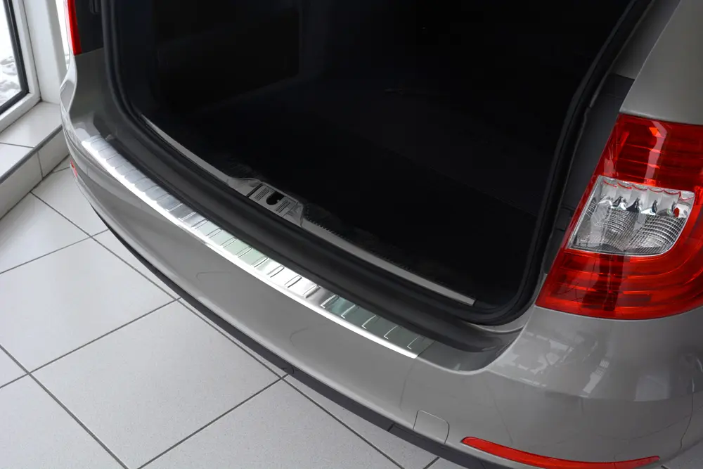 Bakfangerbeskytter Skoda Superb II Facelift Stasjonsvogn 2013 - 2015 │ Silver Edition