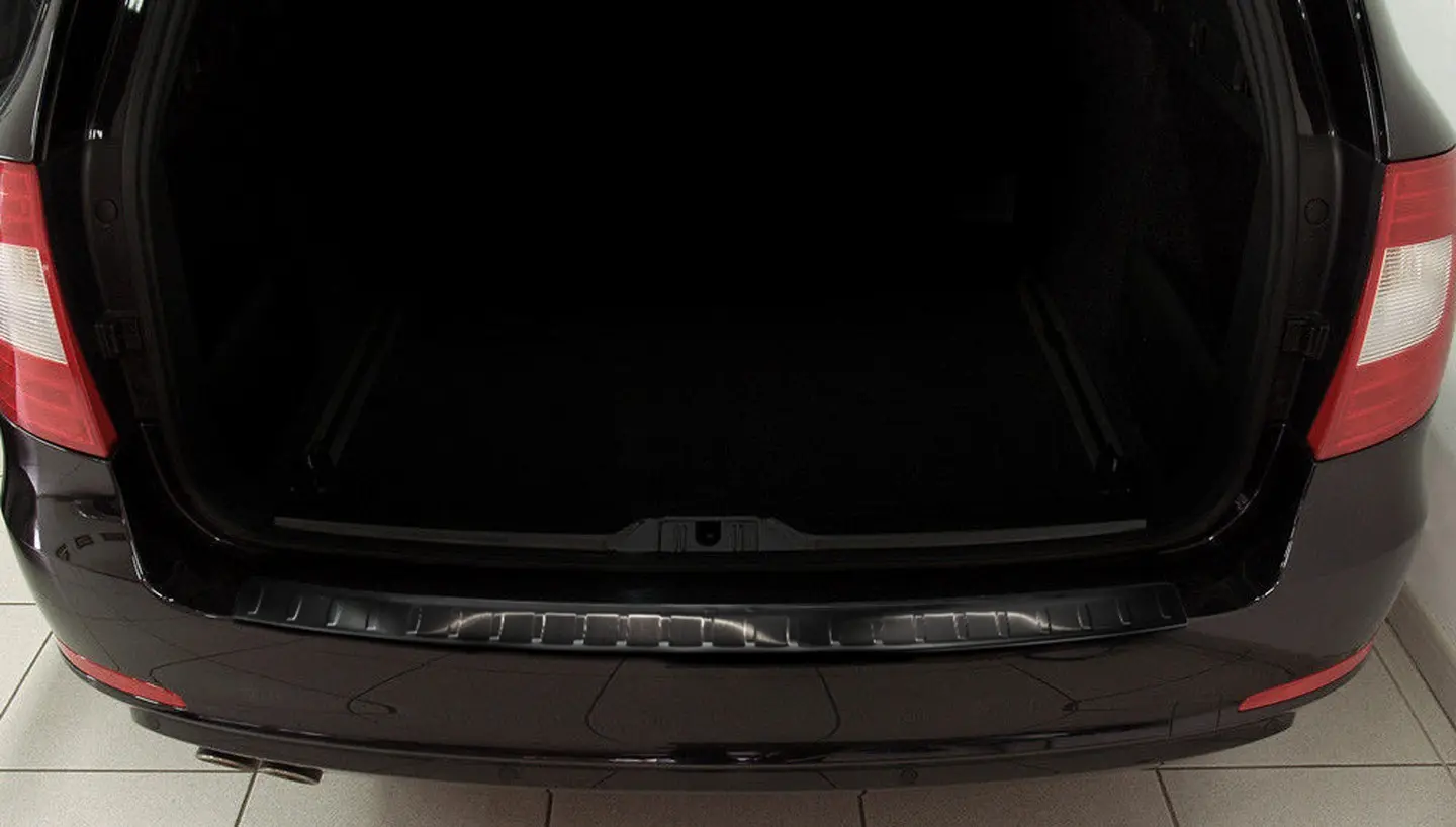 Bakfangerbeskytter Skoda Superb II Stasjonsvogn 2008 - 2013 │ Black Edition