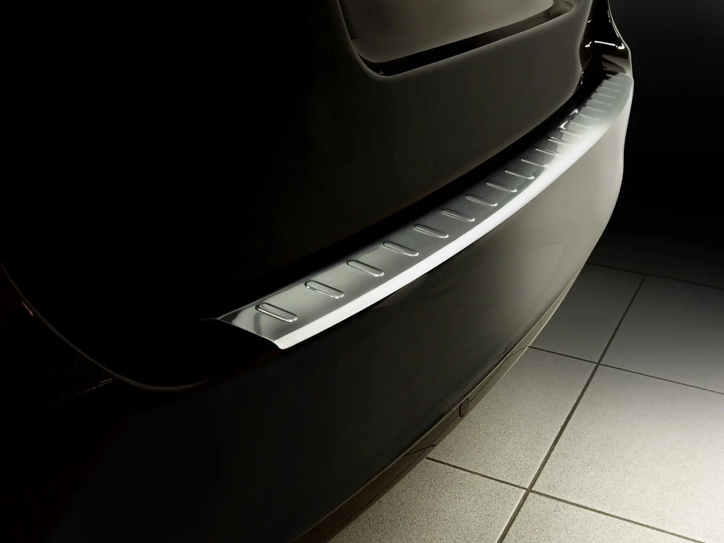 Bakfangerbeskytter Skoda Superb II Stasjonsvogn 2008 - 2015 │ Silver Edition – bilde 3
