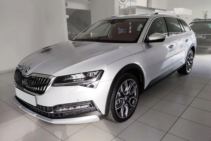 Bakfangerbeskytter Škoda Superb III 2015 - 2024 | Black matt – bilde 8