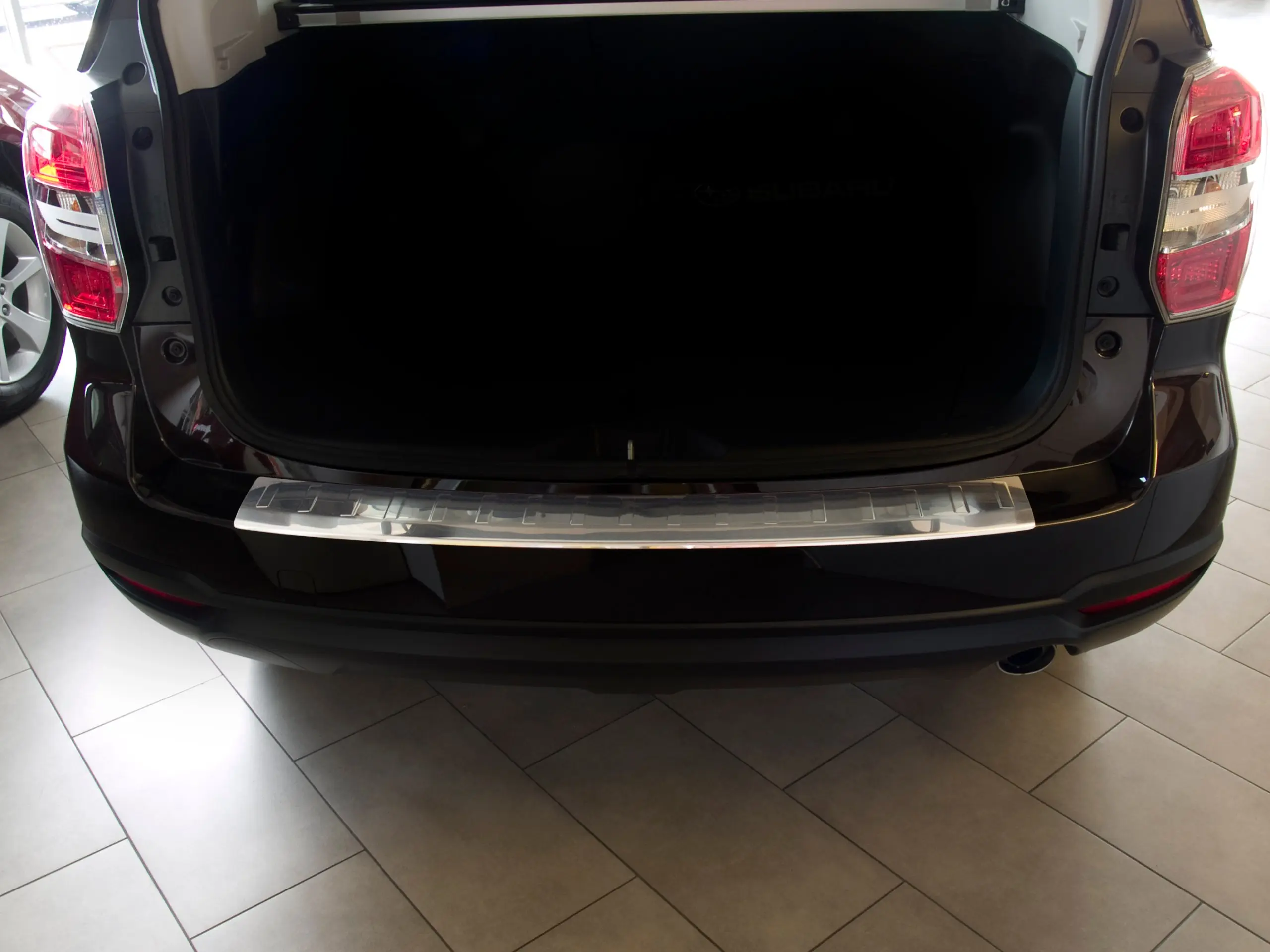 Bakfangerbeskytter Subaru Forester IV 2013 - 2018