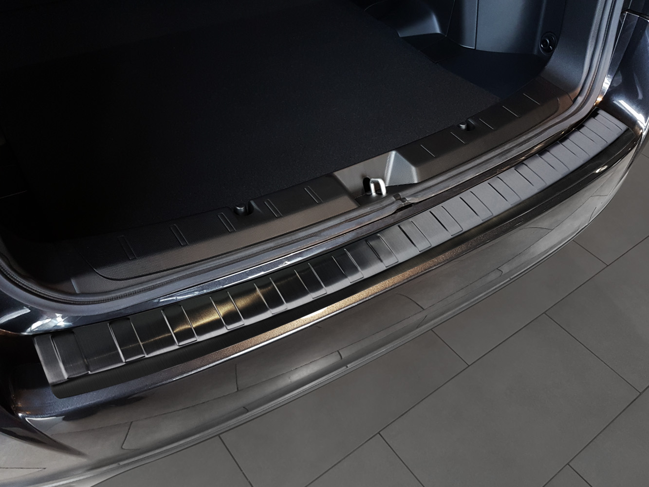 Bakfangerbeskytter Subaru Impreza V GT facelift 2017->Black Edition