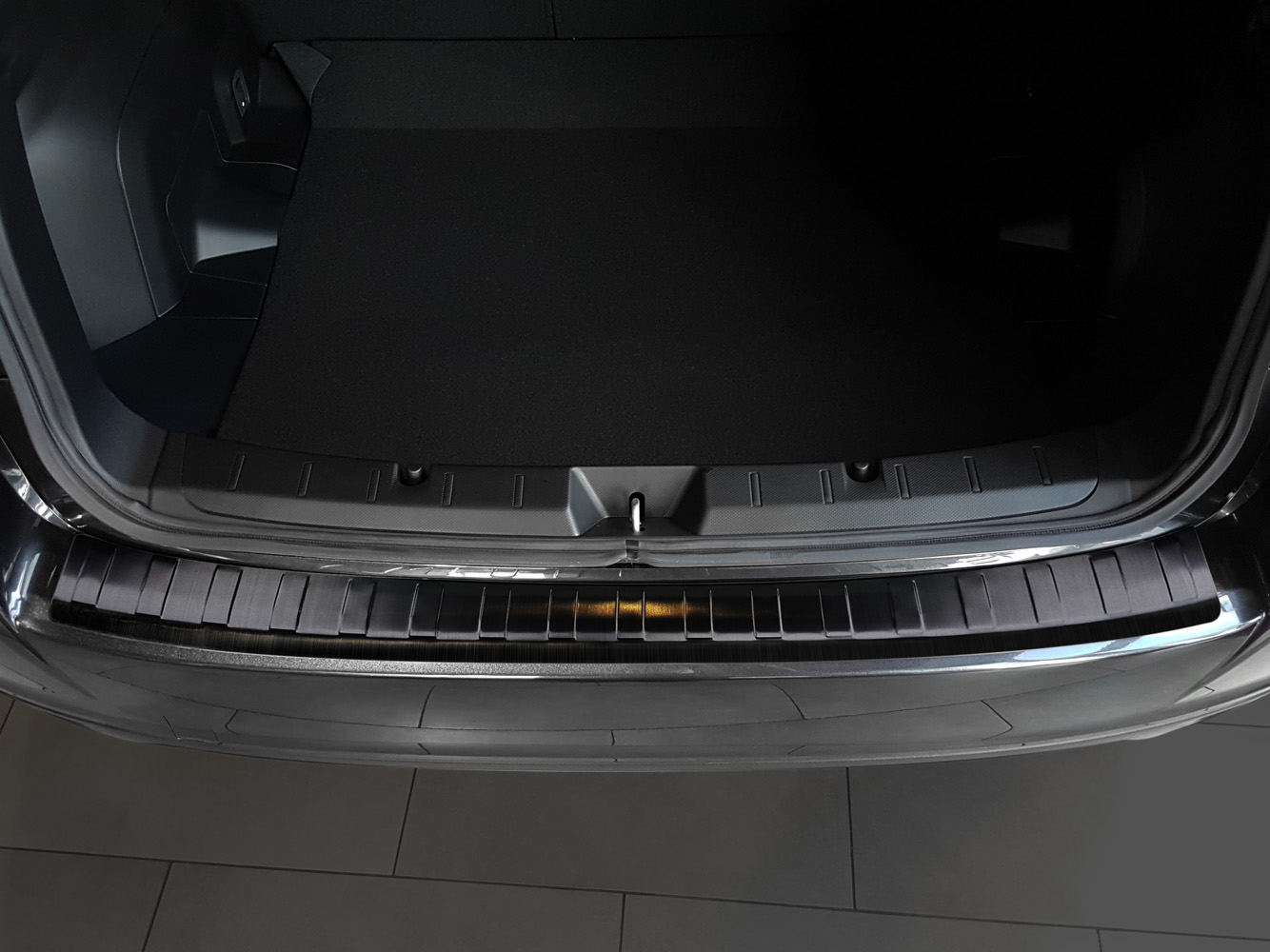 Bakfangerbeskytter Subaru Impreza V GT facelift 2017->Black Edition – bilde 2