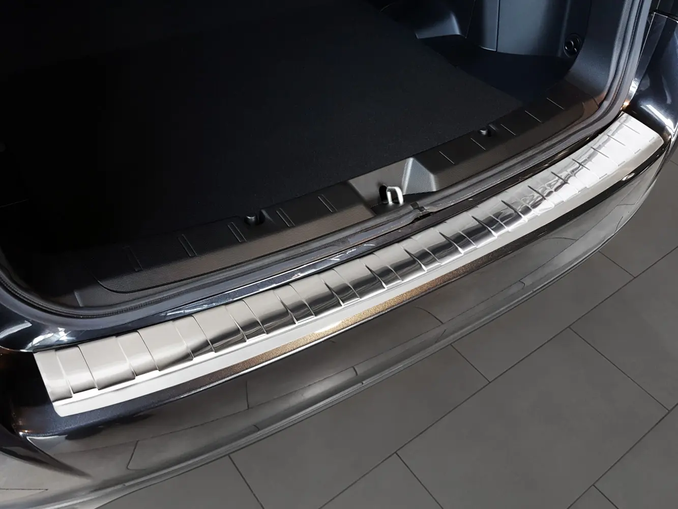 Bakfangerbeskytter Subaru Impreza V GT facelift 2017->Silver Edition