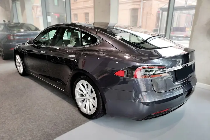 Bakfangerbeskytter Tesla Model S 2012 - 2021 │ Silver Edition – bilde 8