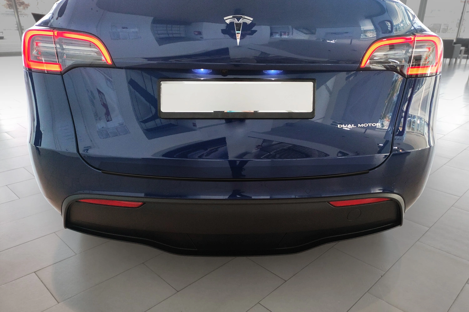 Bakfangerbeskytter Tesla Model Y 2020 - 2025 │ Black Edition – bilde 4