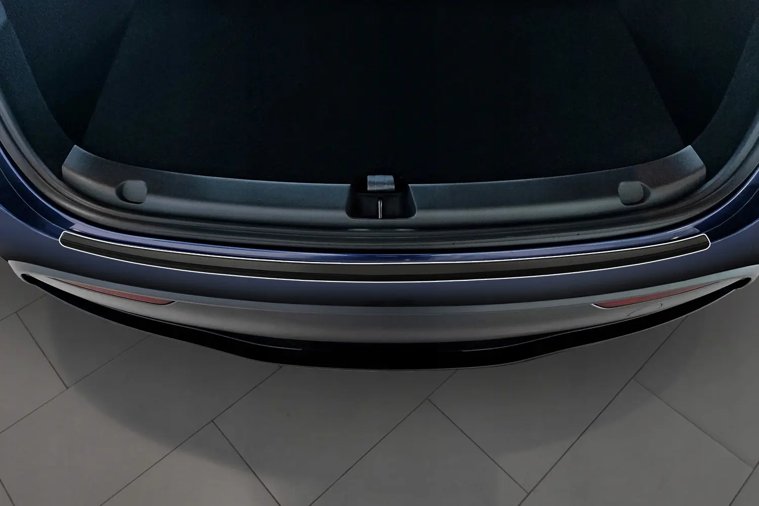 Bakfangerbeskytter Tesla Model Y 2020 ->  │ Black Matt Edition – bilde 2