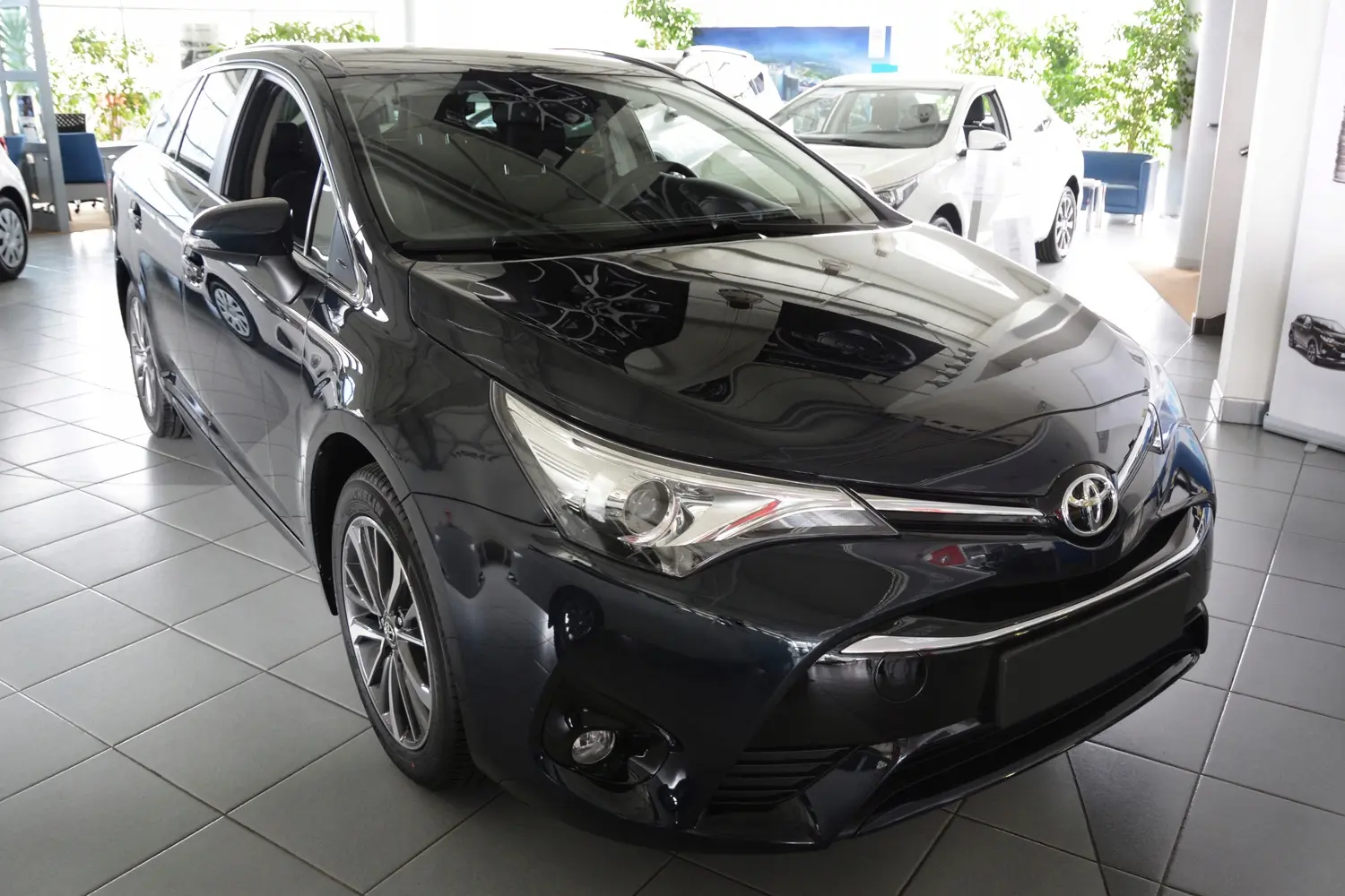 Bakfangerbeskytter Toyota Avensis III (T27) Facelift 2012 - 2018 – bilde 10