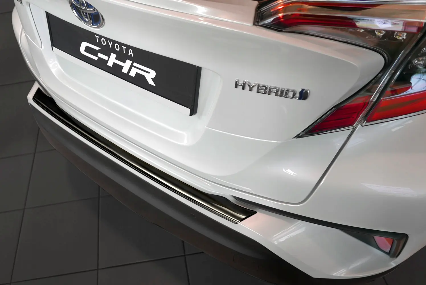 Bakfangerbeskytter Toyota C-HR I 2016 - 2023 │ Black Edition – bilde 4