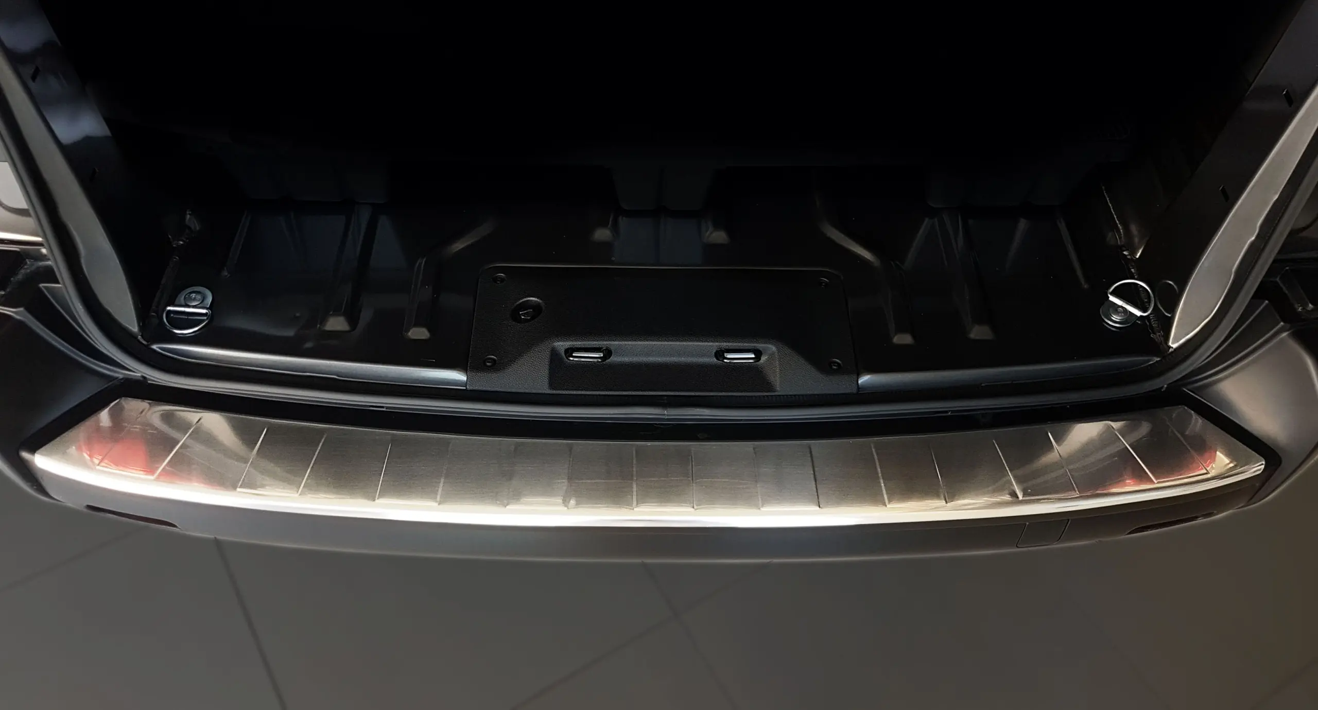 Bakfangerbeskytter Toyota Proace II 2016 -> │ Silver Edition – bilde 2