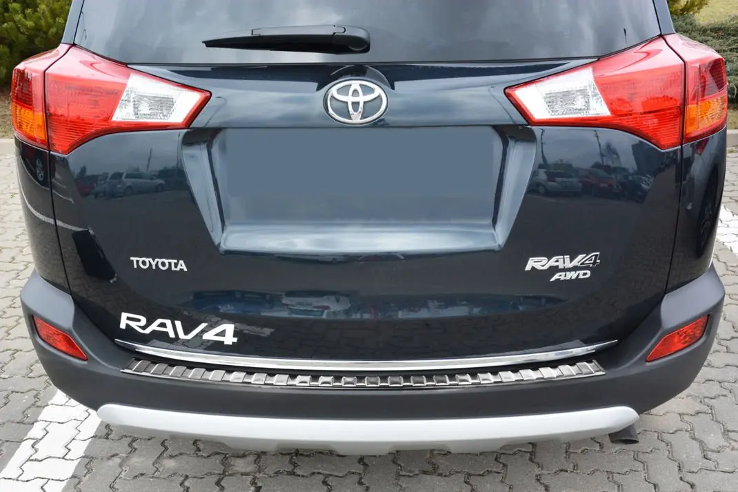 Bakfangerbeskytter Toyota RAV4 IV 2013 - 2015 | Silver Edition