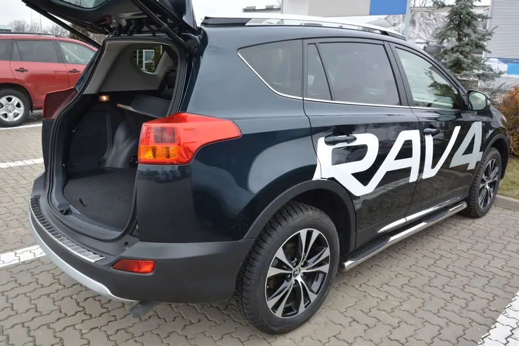 Bakfangerbeskytter Toyota RAV4 IV 2013 - 2015 | Silver Edition – bilde 6