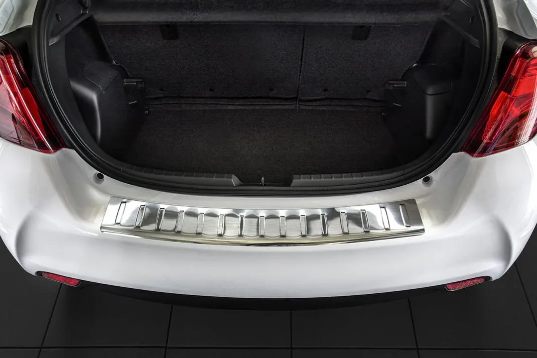 Bakfangerbeskytter Toyota Yaris III 2014-2019 (facelift) – bilde 2