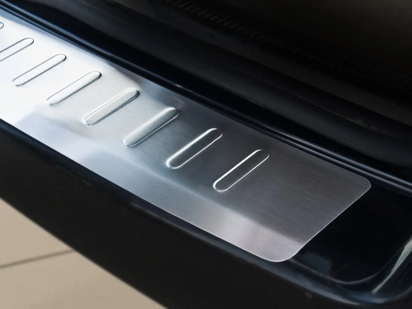 Bakfangerbeskytter Volkswagen Passat B5 Variant 2000-2005 Silver Edition – bilde 3