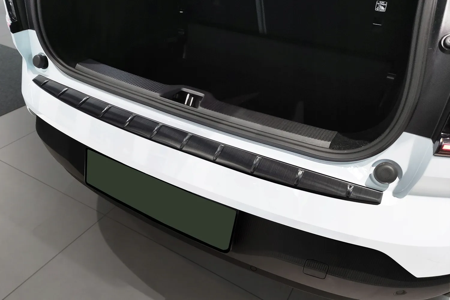 Bakfangerbeskytter Volvo EX30 2023 -> │ Black Edition
