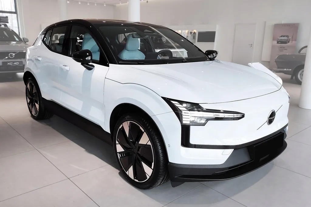 Bakfangerbeskytter Volvo EX30 2023 -> │ Silver Edition – bilde 10