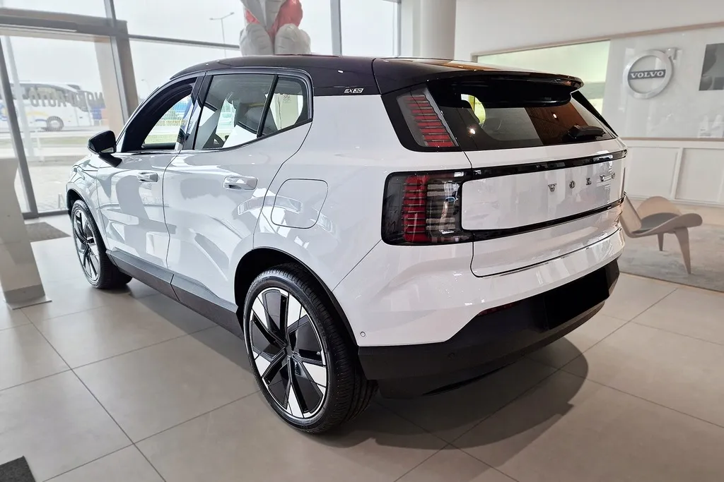 Bakfangerbeskytter Volvo EX30 2023 -> │ Silver Edition – bilde 9