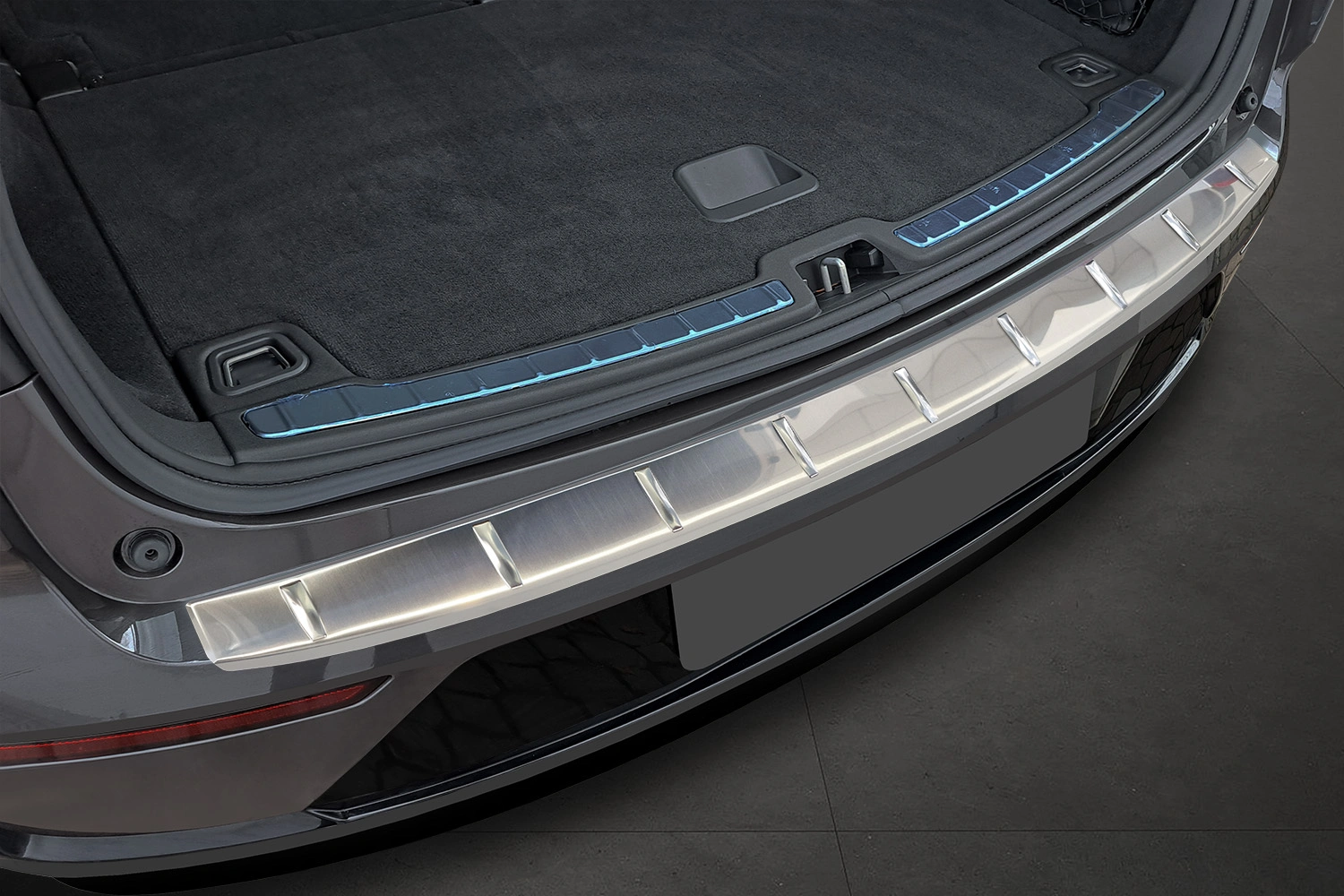 Bakfangerbeskytter Volvo EX90 2024 -> │ Silver Edition