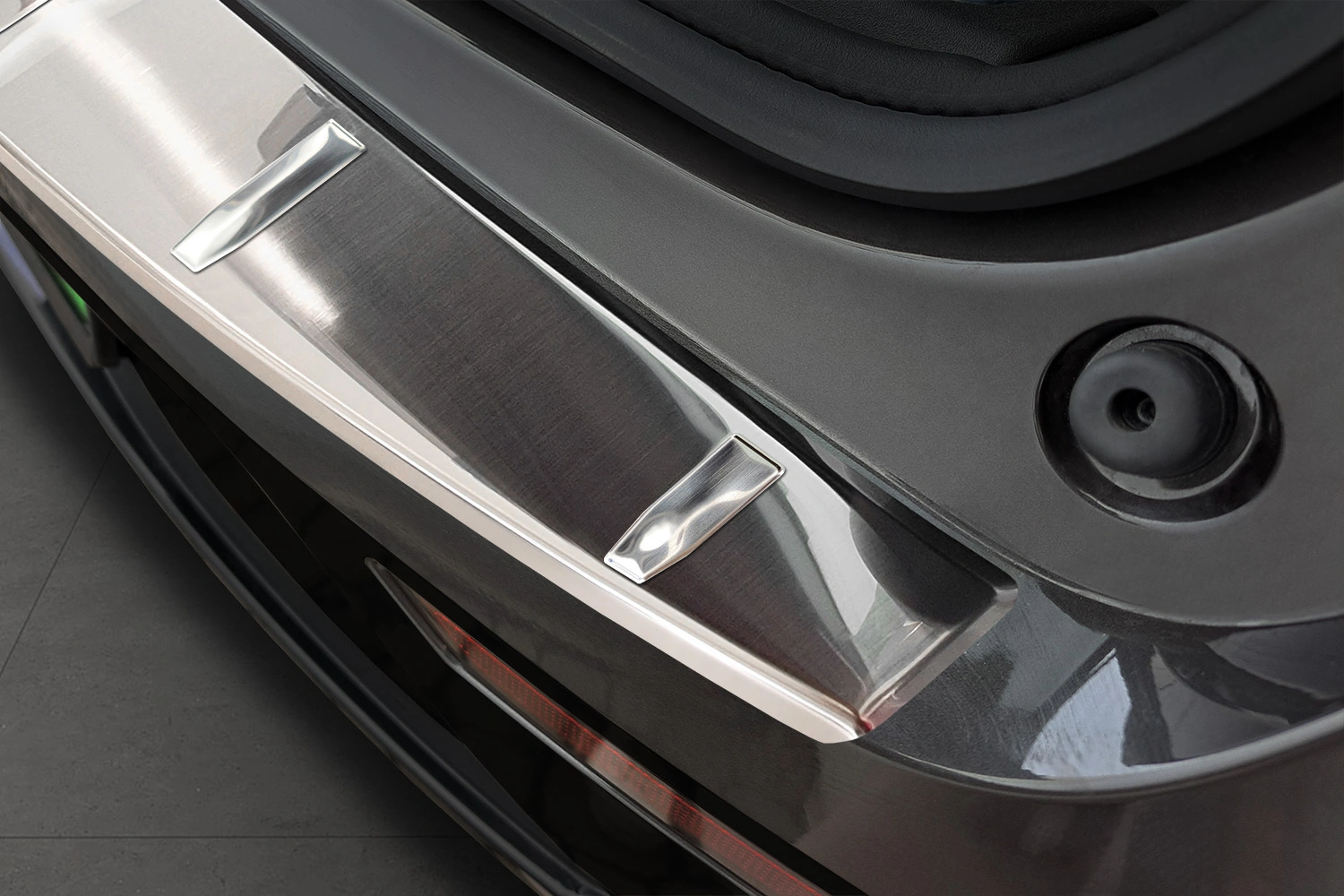 Bakfangerbeskytter Volvo EX90 2024 -> │ Silver Edition – bilde 3