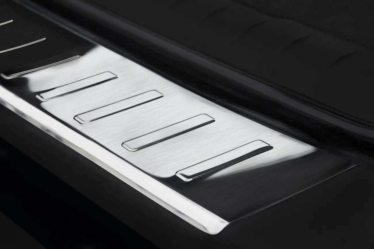 Bakfangerbeskytter Volvo V70 II Pre-Facelift 2000 - 2005 │ Silver Edition – bilde 2