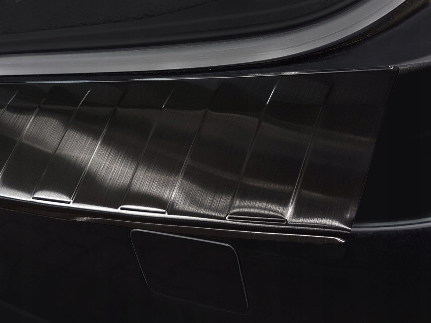 Bakfangerbeskytter Volvo V70 III Facelift 2013 - 2016 | Black Edition – bilde 3