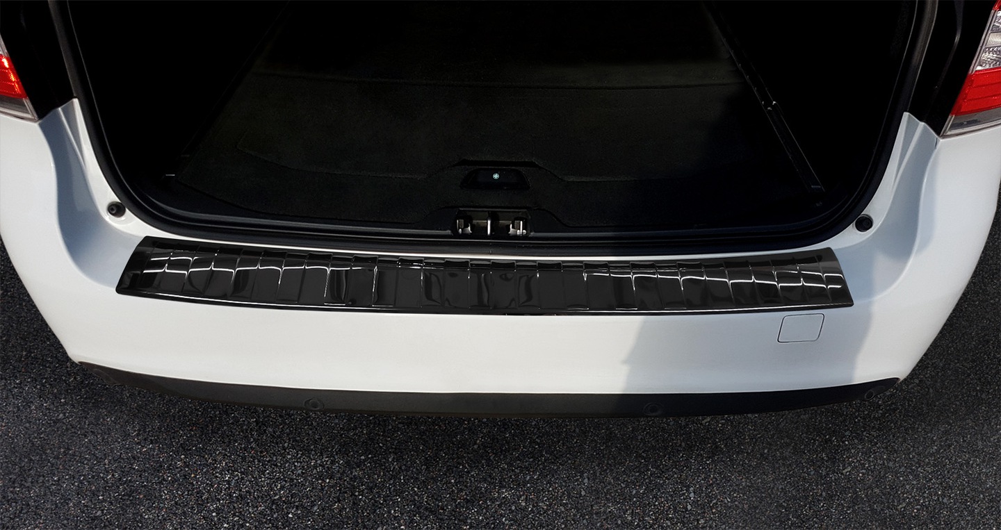 Bakfangerbeskytter Volvo V70 III Facelift 2013 - 2016 │ Black Edition – bilde 2