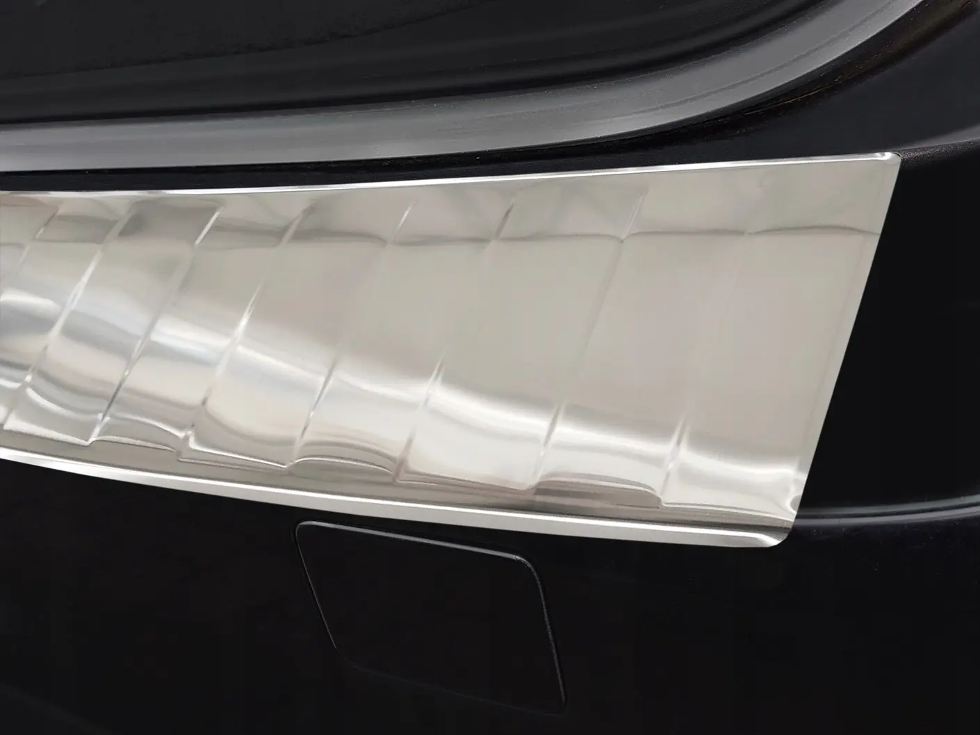 Bakfangerbeskytter Volvo V70 III Facelift 2013 - 2016 │ Silver Edition – bilde 3