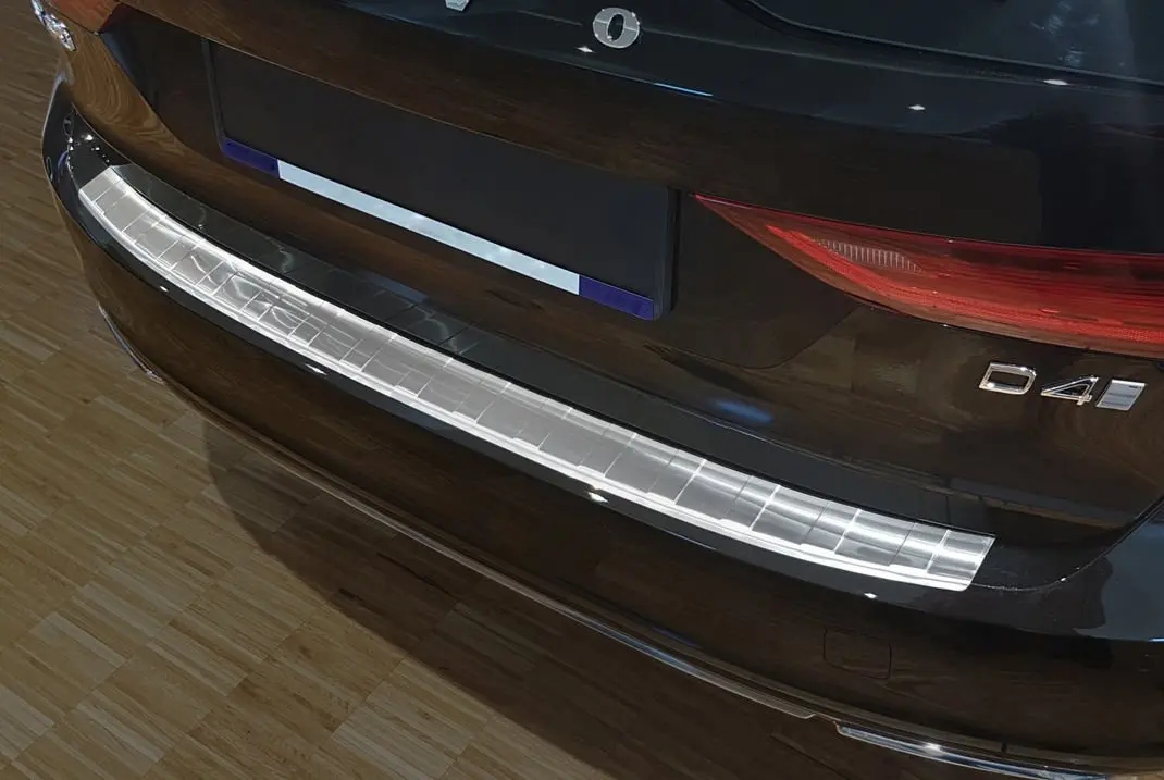 Bakfangerbeskytter Volvo V90 II 2016-> │ Silver Edition