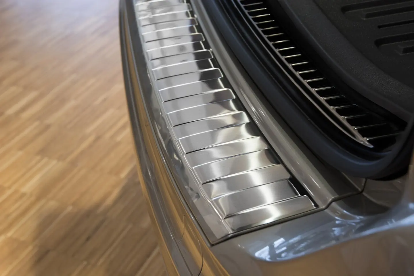 Bakfangerbeskytter Volvo XC60 I Facelift 2013 - 2017 | Silver Edition – bilde 3