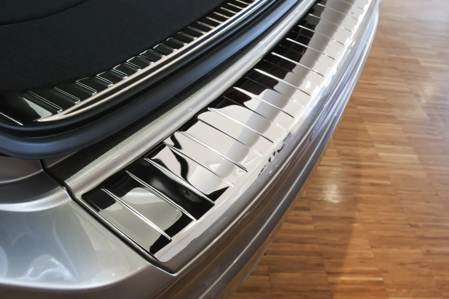 Bakfangerbeskytter Volvo XC60 I Facelift 2013 - 2017 | Silver Edition – bilde 4