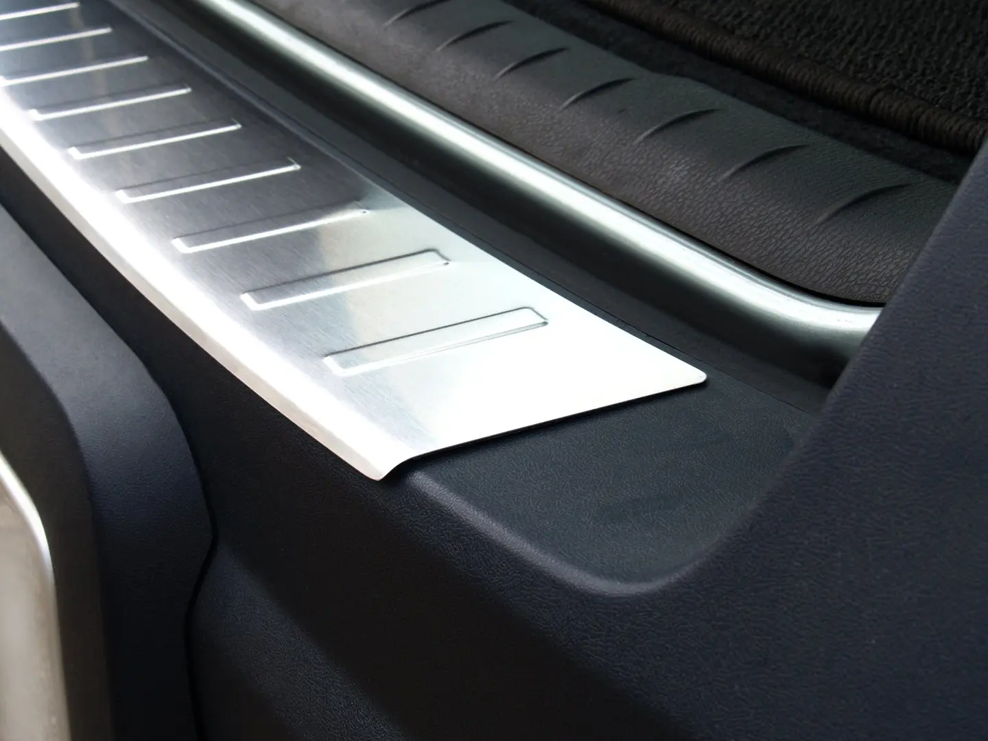Bakfangerbeskytter Volvo XC70 I 2005 - 2007 │ Silver Edition – bilde 2