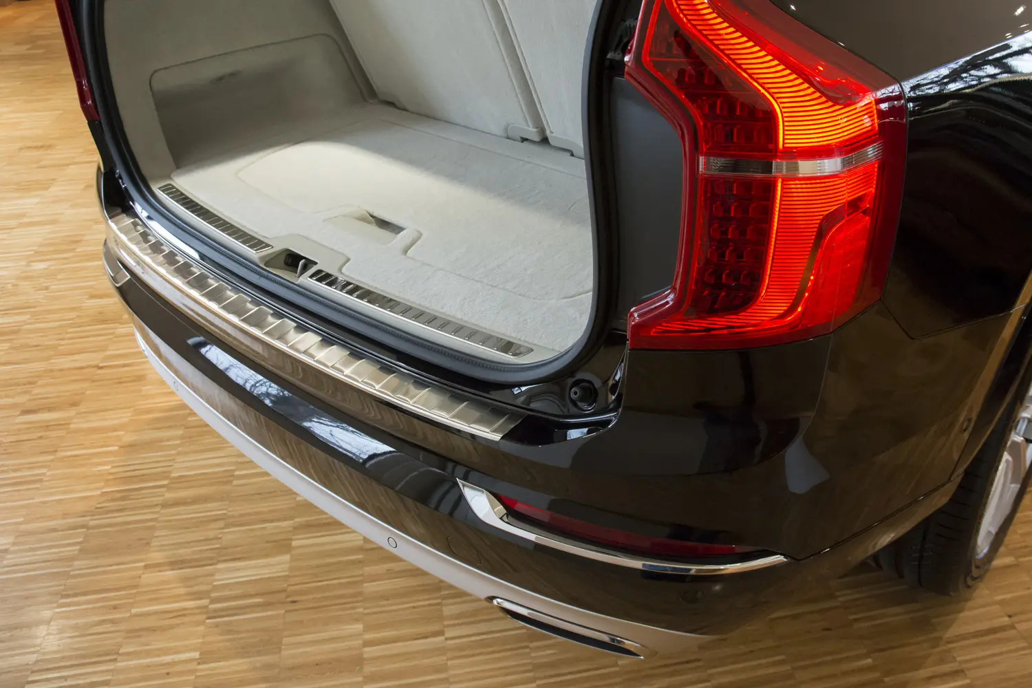 Bakfangerbeskytter Volvo XC90 II 2014 ->