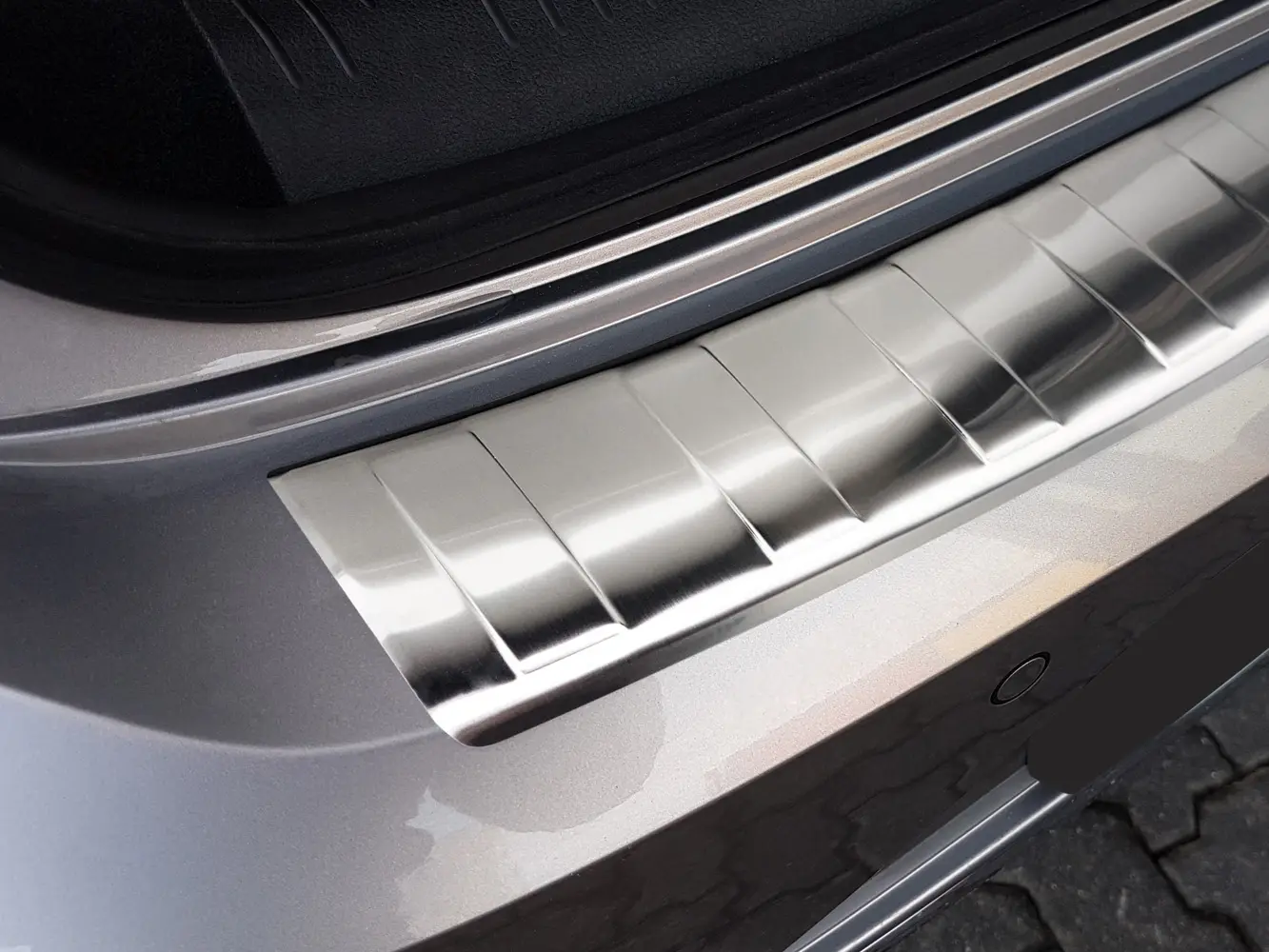 Bakfangerbeskytter VW Arteon 2017 - 2025 │ Silver Edition – bilde 4
