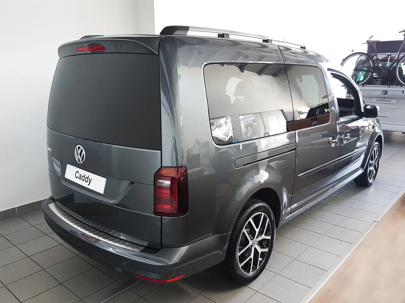 Bakfangerbeskytter VW Caddy III / IV 2003 - 2020 │ Silver Edition – bilde 9