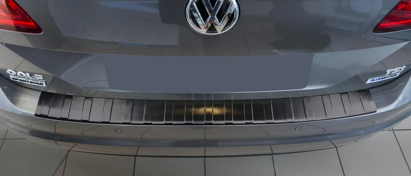 Bakfangerbeskytter VW Golf Sportsvan 2014 - 2020 │ Black Edition – bilde 2