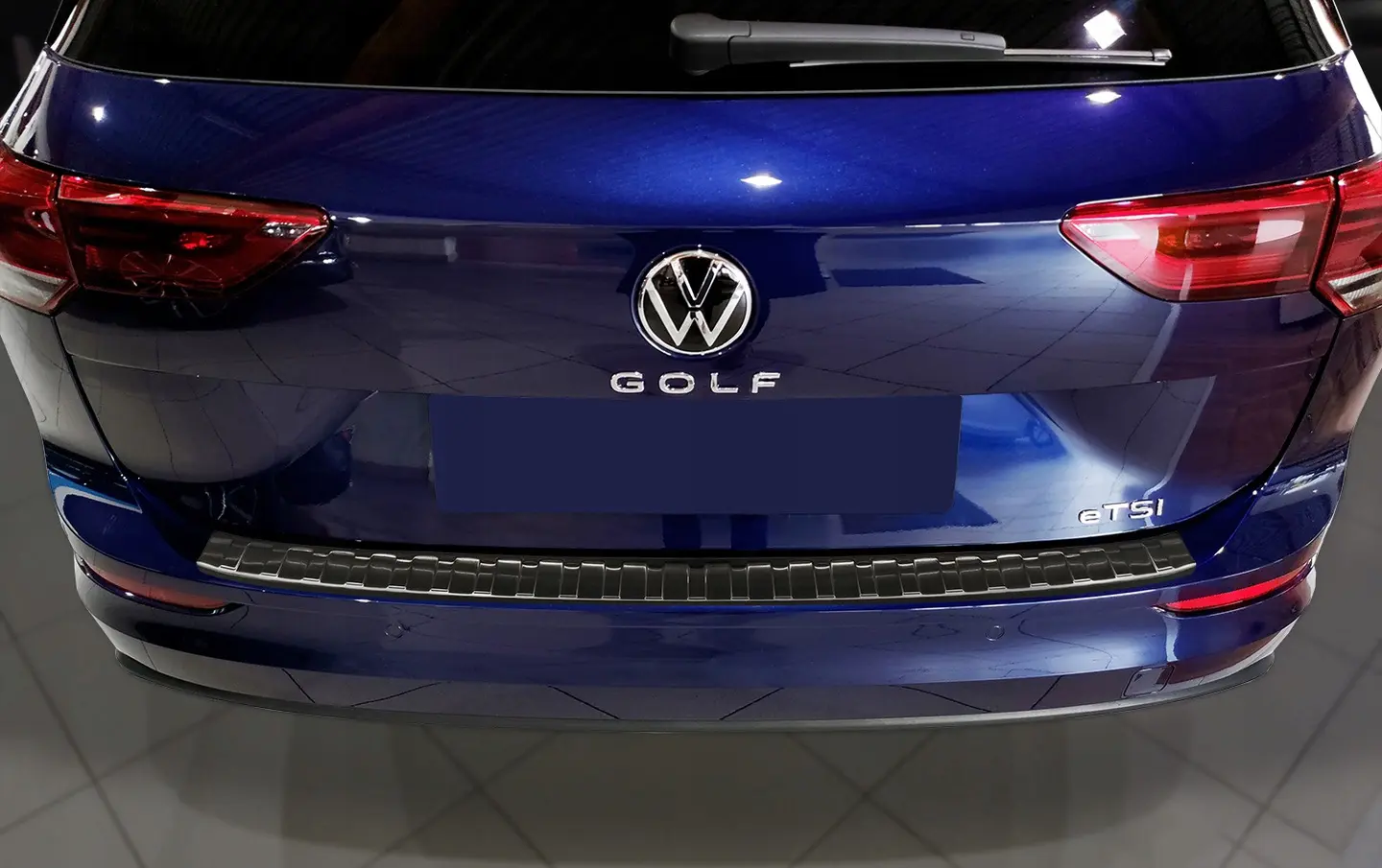 Bakfangerbeskytter VW Golf VIII Variant 2020-> | Black Edition – bilde 2