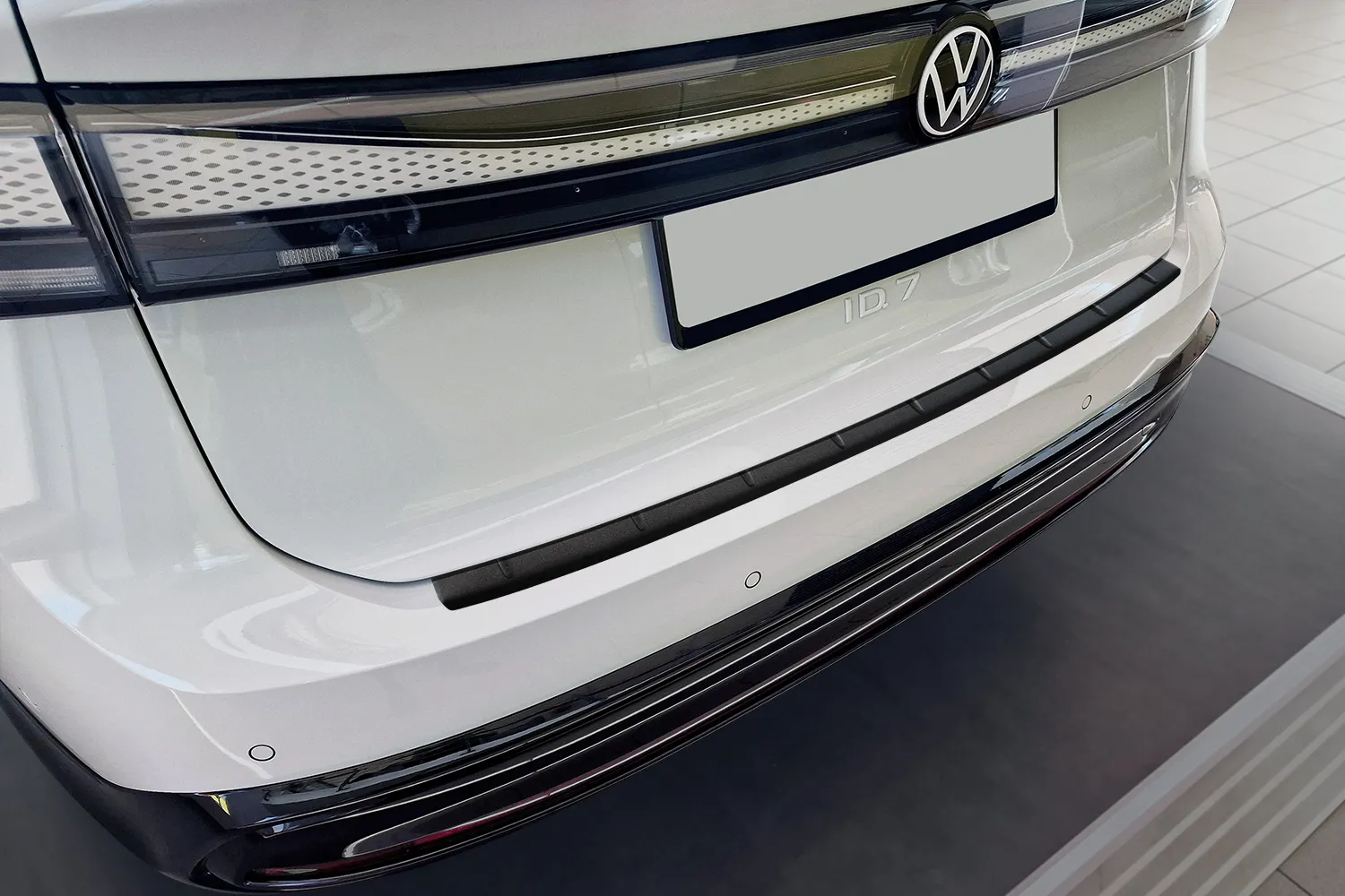 Bakfangerbeskytter VW ID.7 2023 -> │ Black Matt Edition – bilde 3