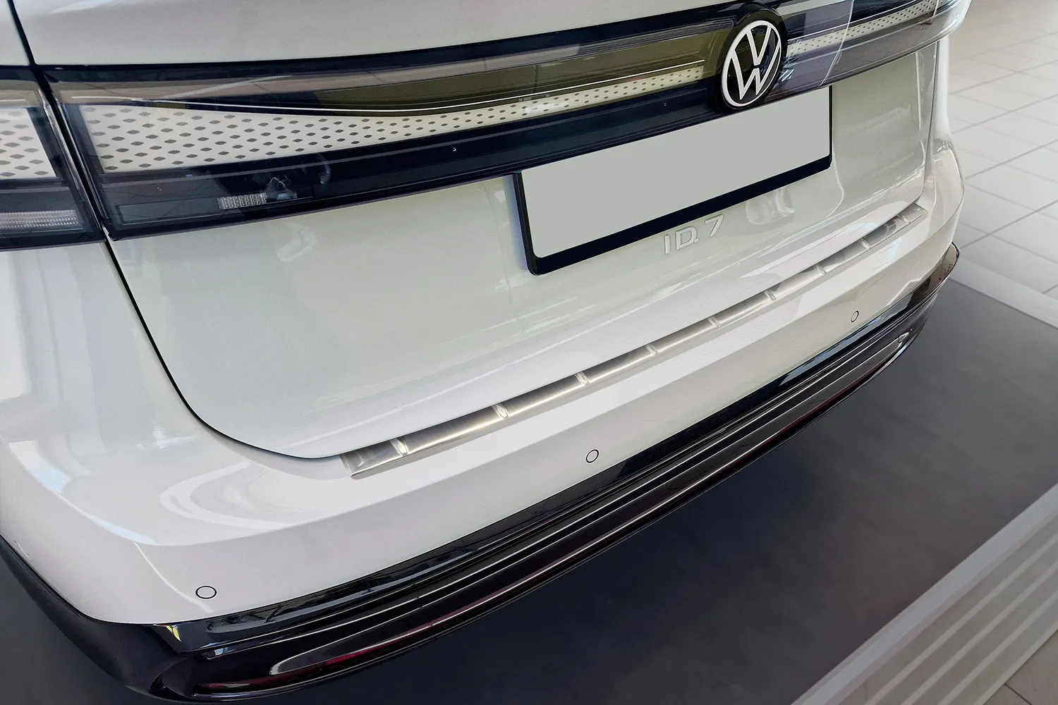 Bakfangerbeskytter VW ID.7 2023 -> │ Silver Edition – bilde 3