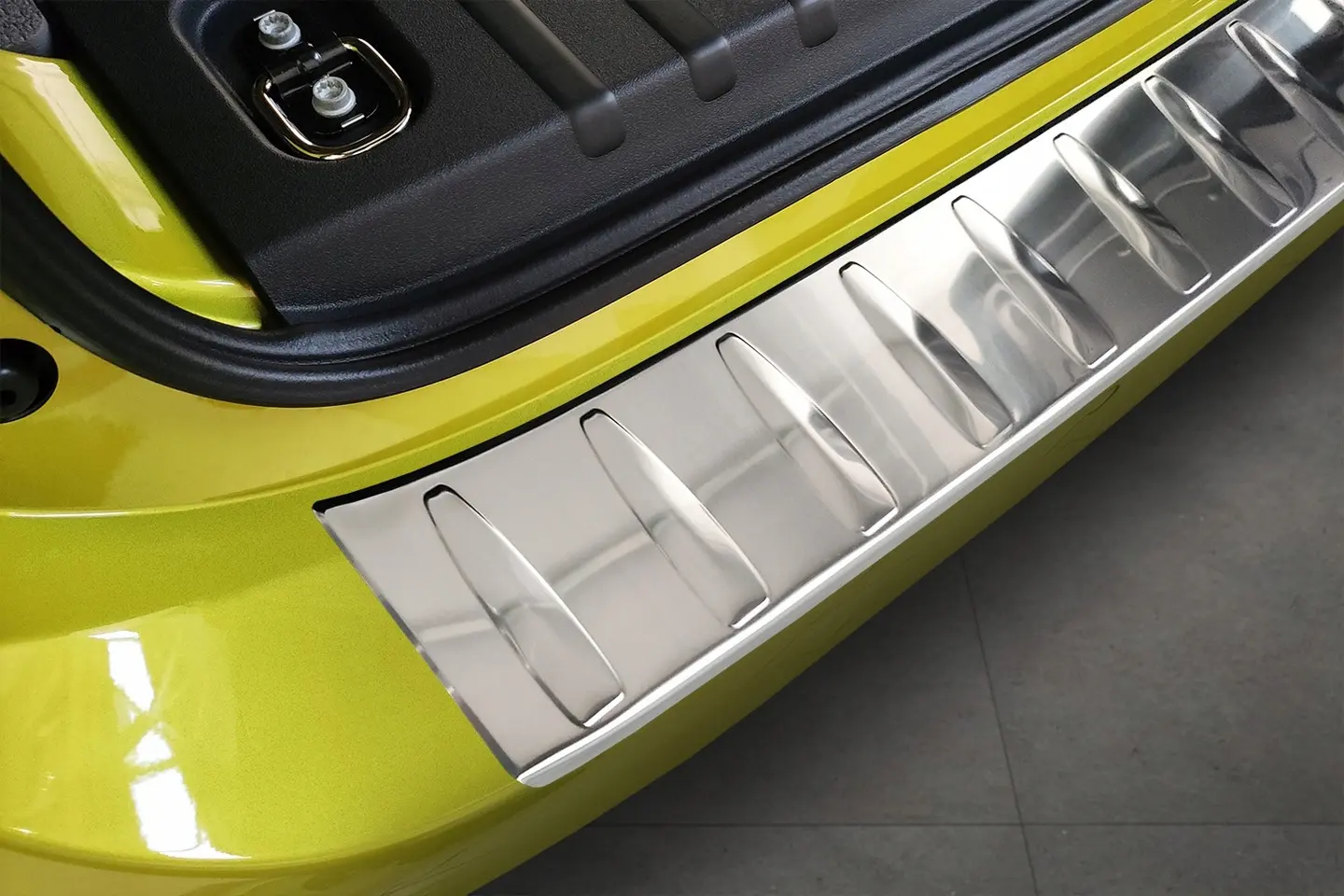 Bakfangerbeskytter VW ID.Buzz / VW ID.Buzz Cargo 2022 -> │ Chrome Steel Edition – bilde 4