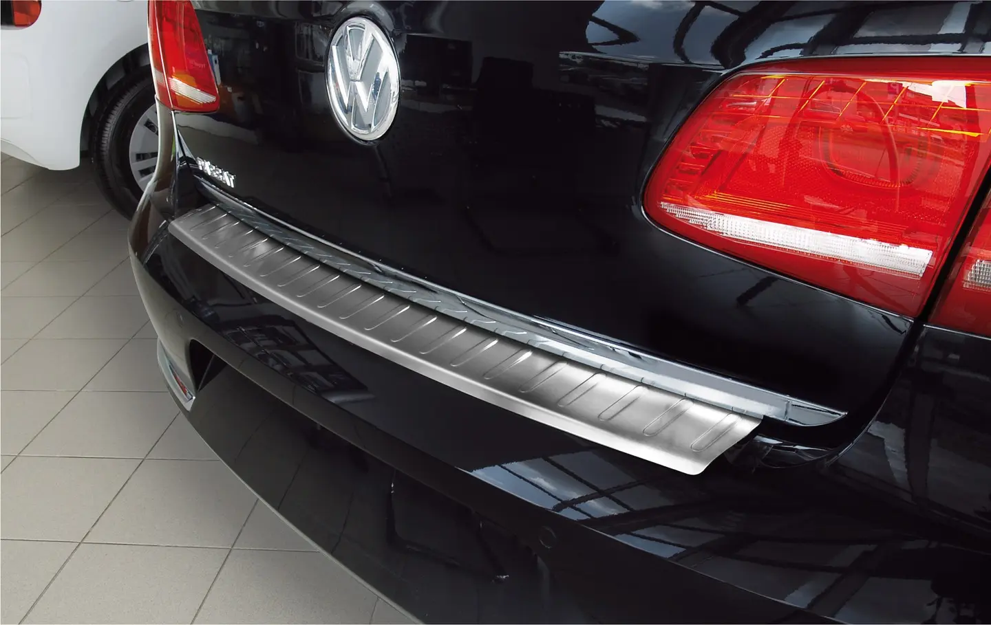 Bakfangerbeskytter VW Passat B7 Sedan 2010 - 2014 │ Silver Edition