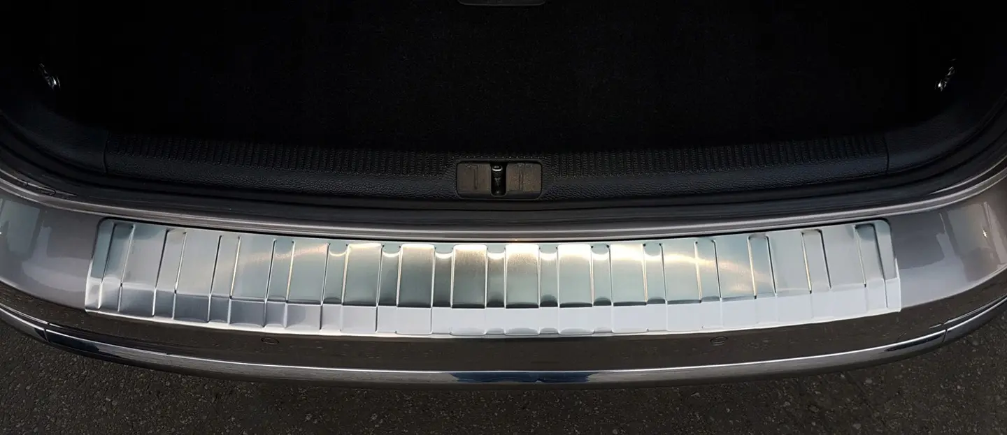 Bakfangerbeskytter VW Passat B7 Variant 2010 - 2014 │ Silver  Edition – bilde 2