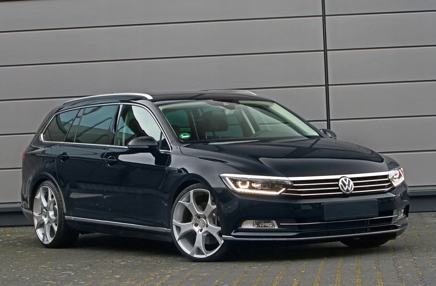 Bakfangerbeskytter VW Passat B8 Variant 2014 - 2023 – bilde 7